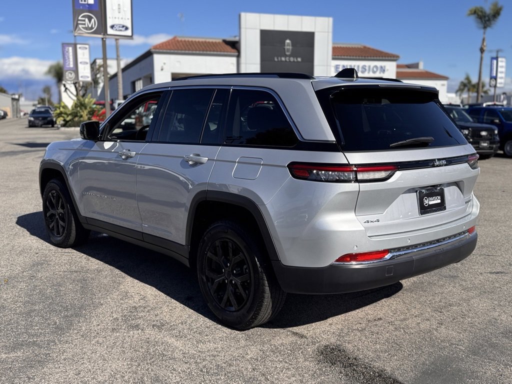 Used 2023 Jeep Grand Cherokee Limited image 10