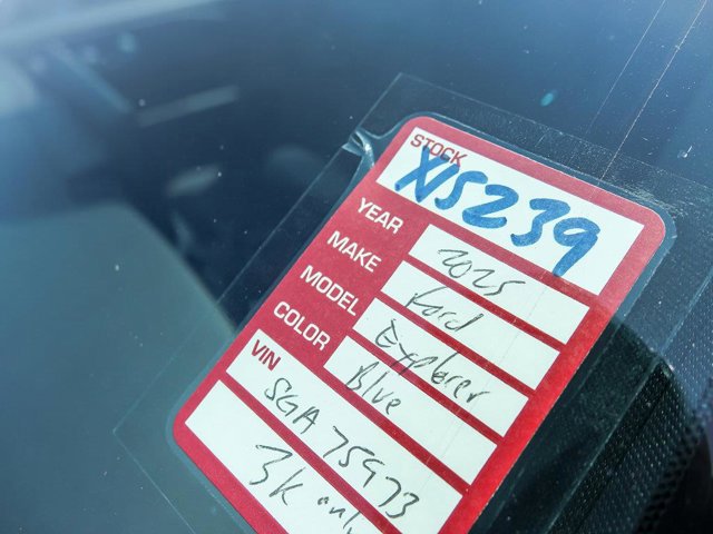 Certified 2025 Ford Explorer ST-Line image 34