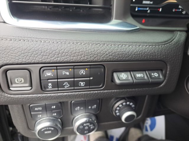 Used 2023 GMC Yukon Denali image 25