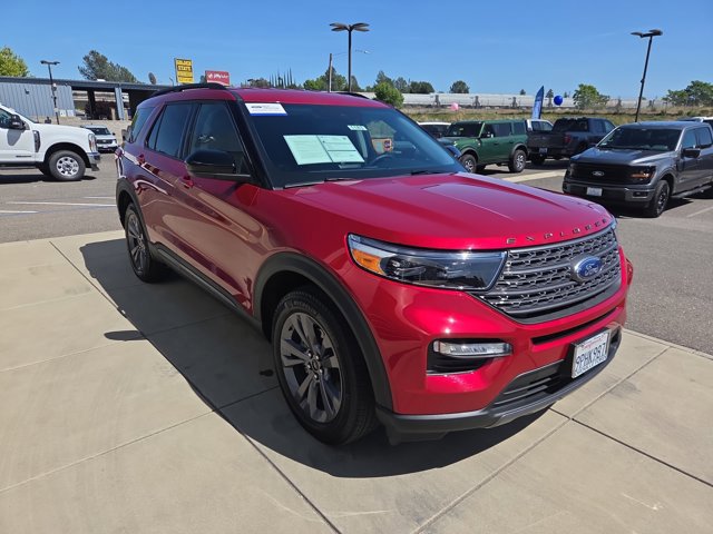 Certified 2024 Ford Explorer XLT w/ Equipment Group 202A AWD/4WD image 7