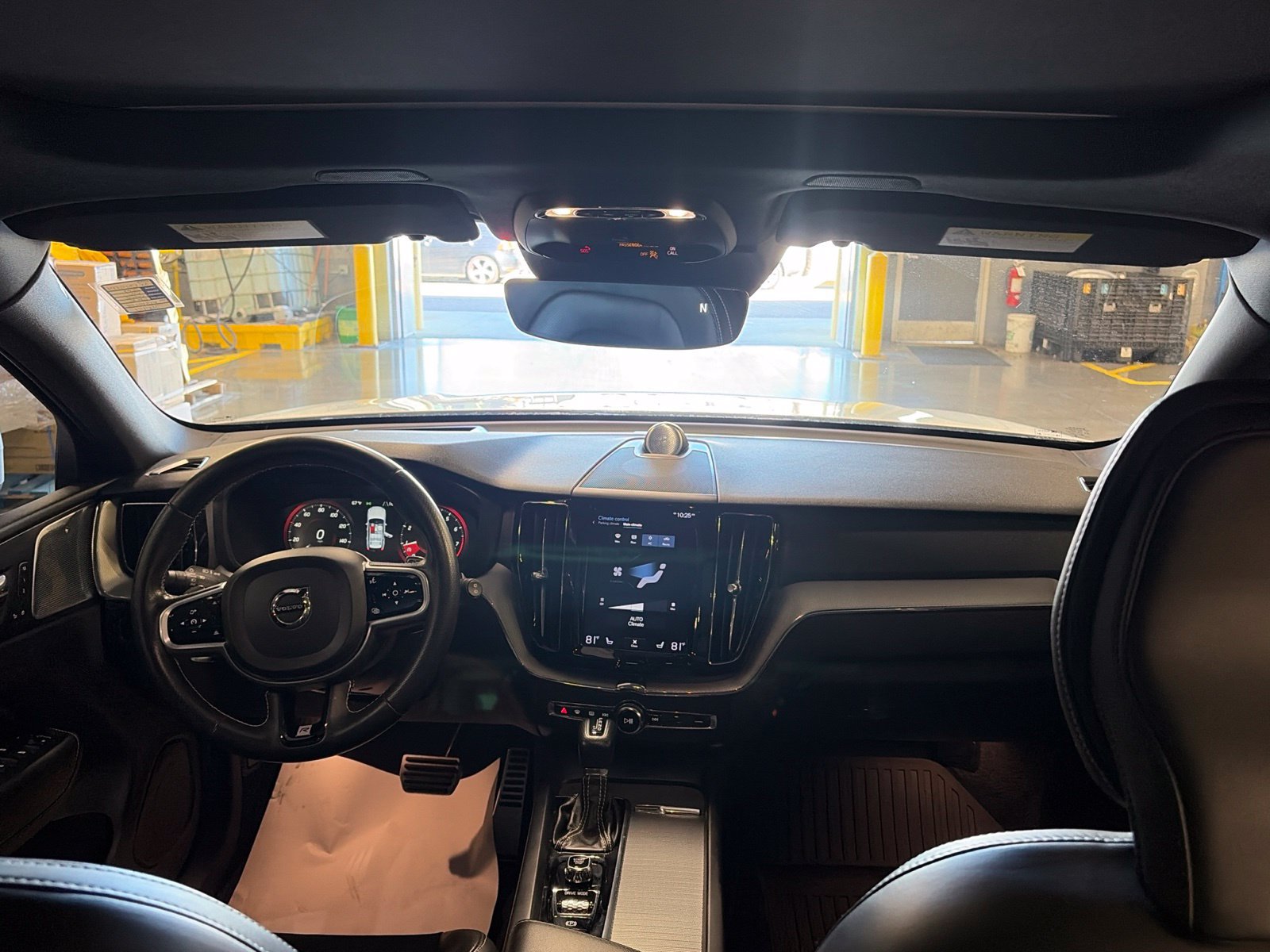 Used 2019 Volvo XC60 T6 R-Design w/ Protection Package Premier AWD/4WD image 23