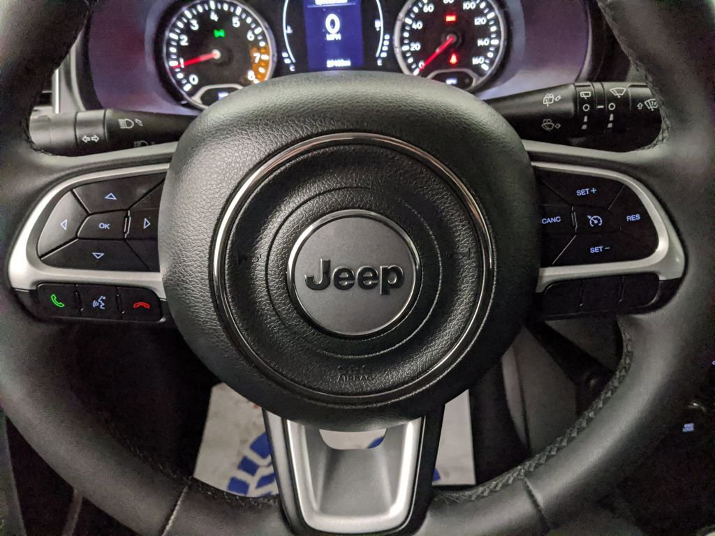 Used 2018 Jeep Renegade Latitude w/ Popular Equipment Group image 12