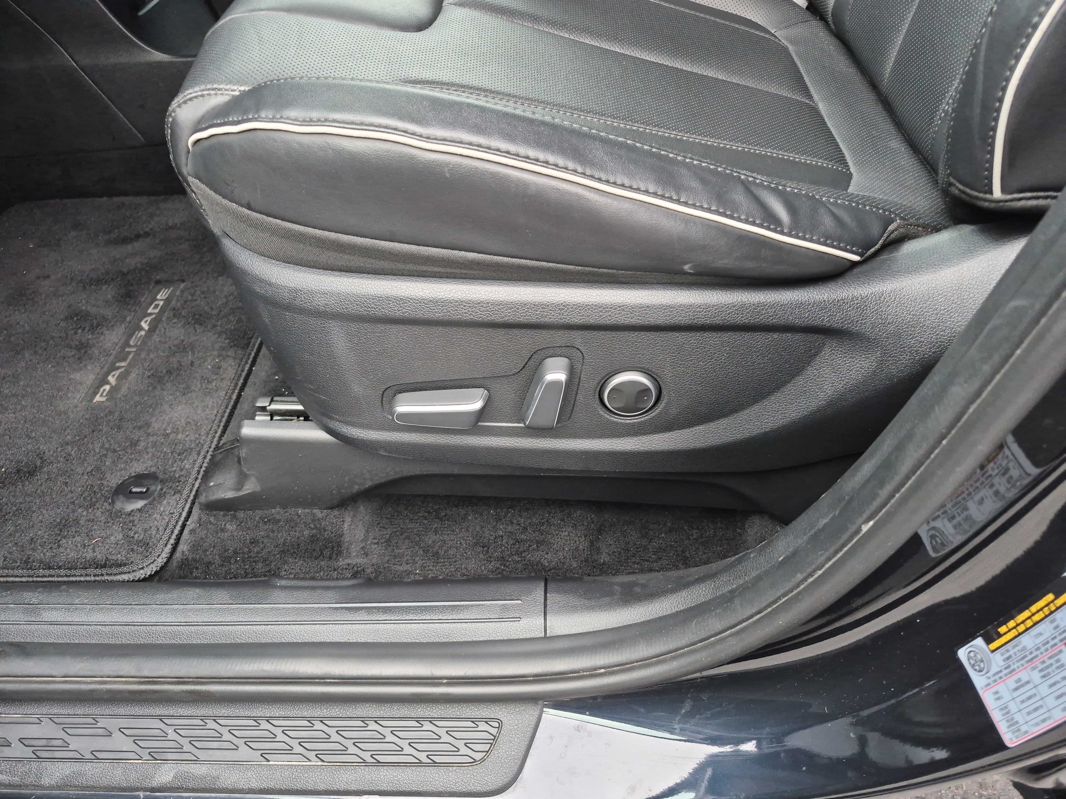 Used 2023 Hyundai Palisade SEL image 11