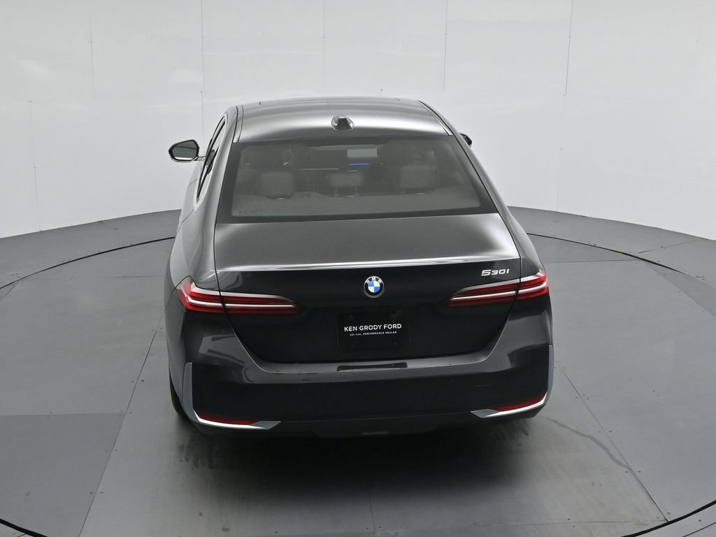 Used 2025 BMW 530i image 14