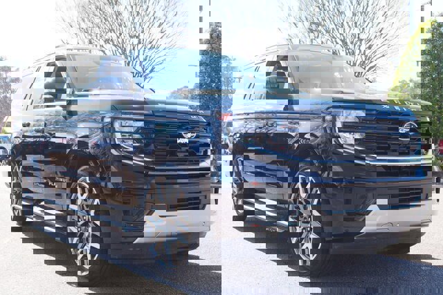 Certified 2025 Ford Expedition Max Platinum w/ Platinum Ultimate Package image 7