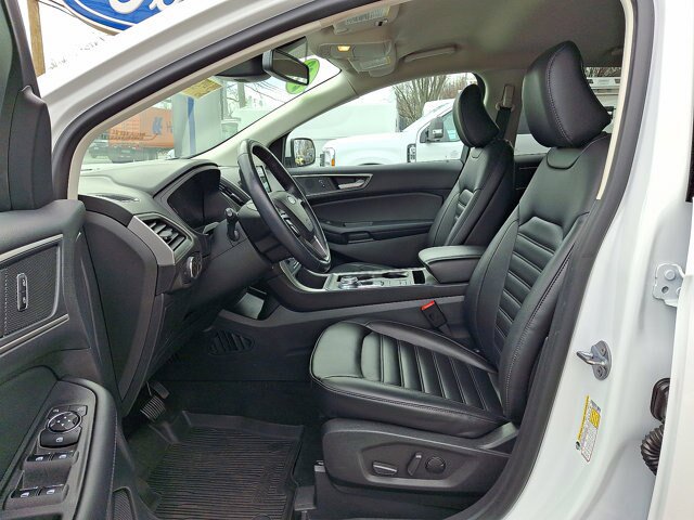 Certified 2022 Ford Edge SEL w/ Convenience Package AWD/4WD image 3