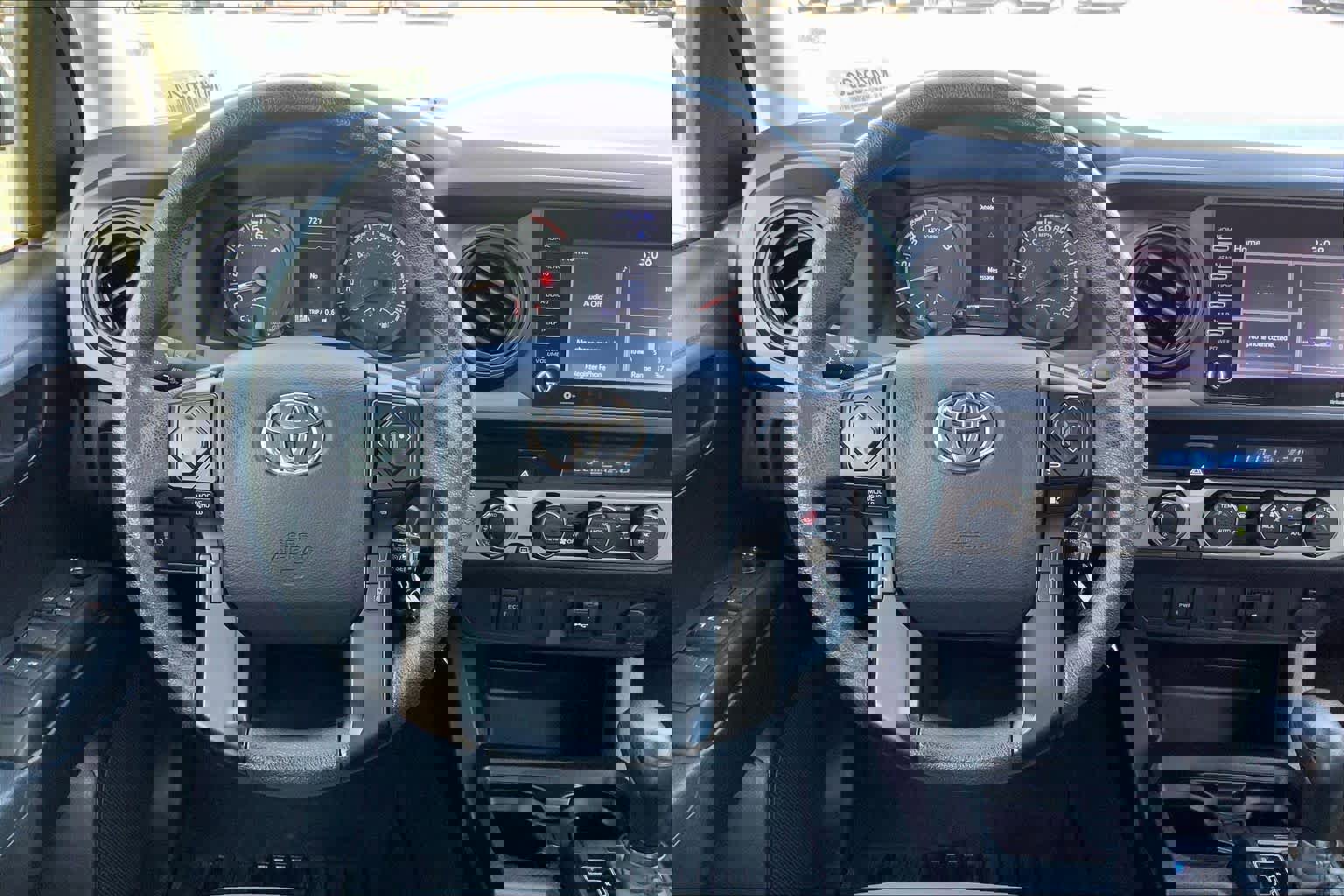 Used 2022 Toyota Tacoma SR image 7