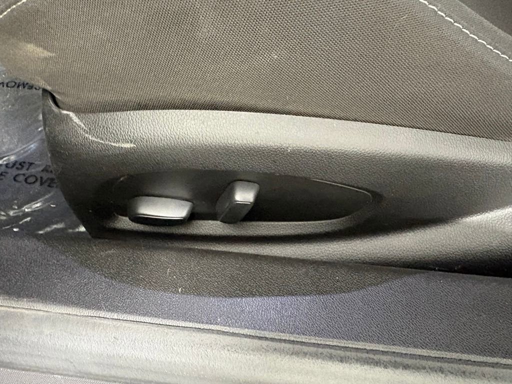 Used 2021 Chevrolet Camaro LT image 14