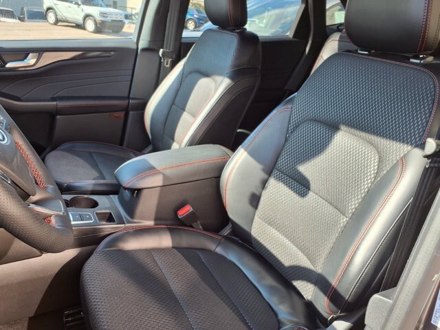 Certified 2024 Ford Escape ST-Line w/ Tech Pack #1 AWD/4WD image 2