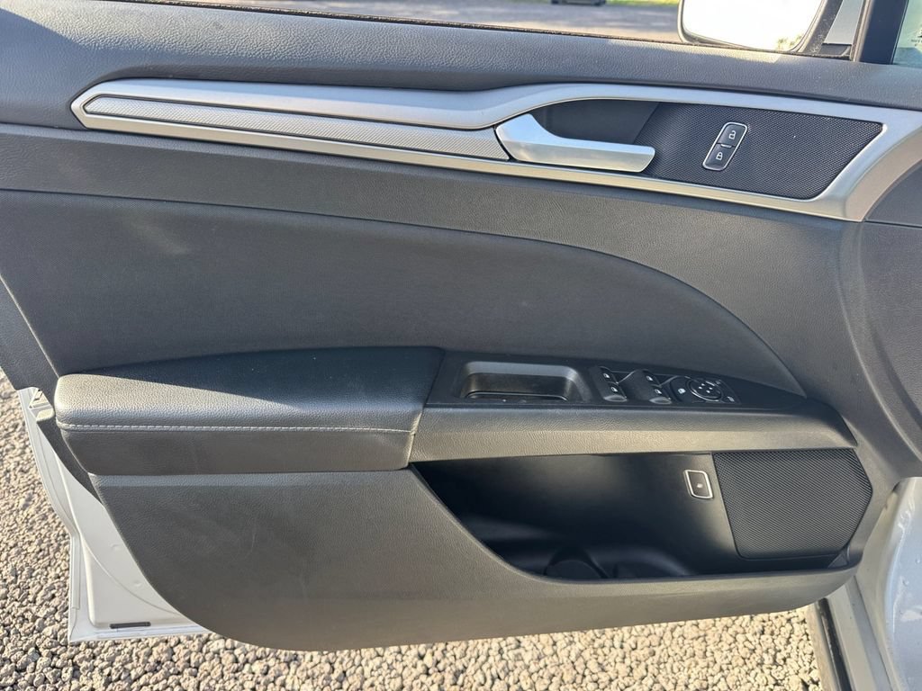 Certified 2019 Ford Fusion SE FWD image 28