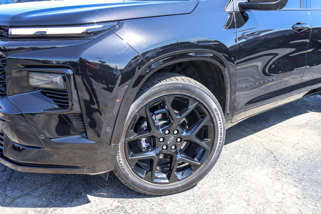 Used 2025 Chevrolet Traverse RS w/ LPO, Floor Liner Package AWD/4WD image 7