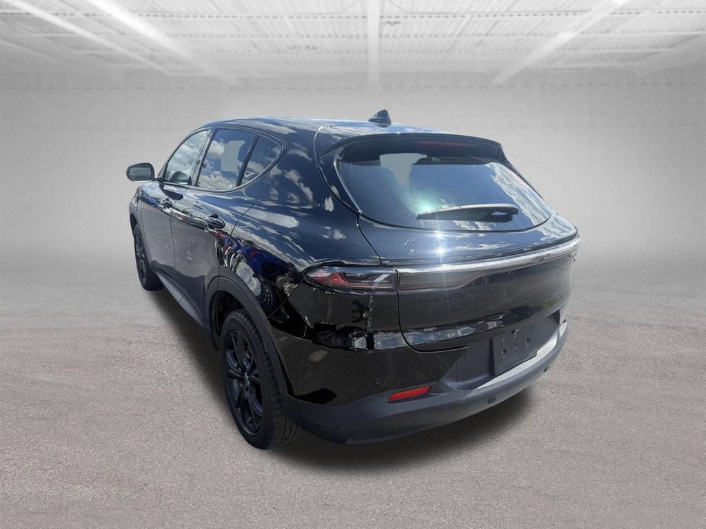 Used 2023 Dodge Hornet GT w/ GT Blacktop Package AWD/4WD image 9