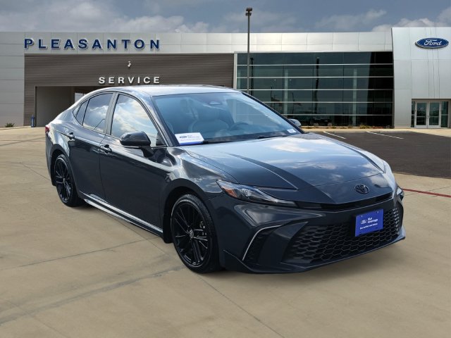 Used 2025 Toyota Camry SE w/ Convenience Package FWD image 7
