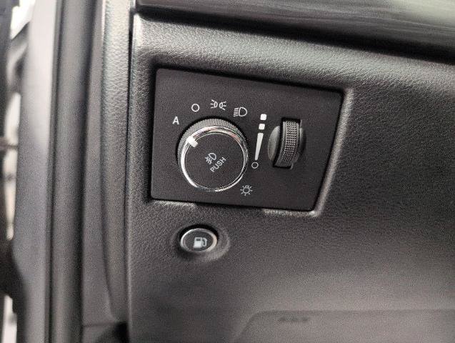 Used 2020 Jeep Grand Cherokee Laredo AWD/4WD image 11