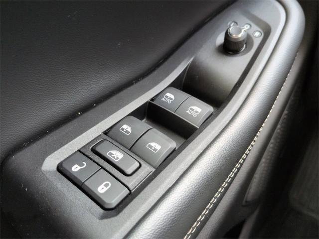 Used 2023 Jeep Grand Cherokee L Limited w/ Luxury Tech Group II image 23