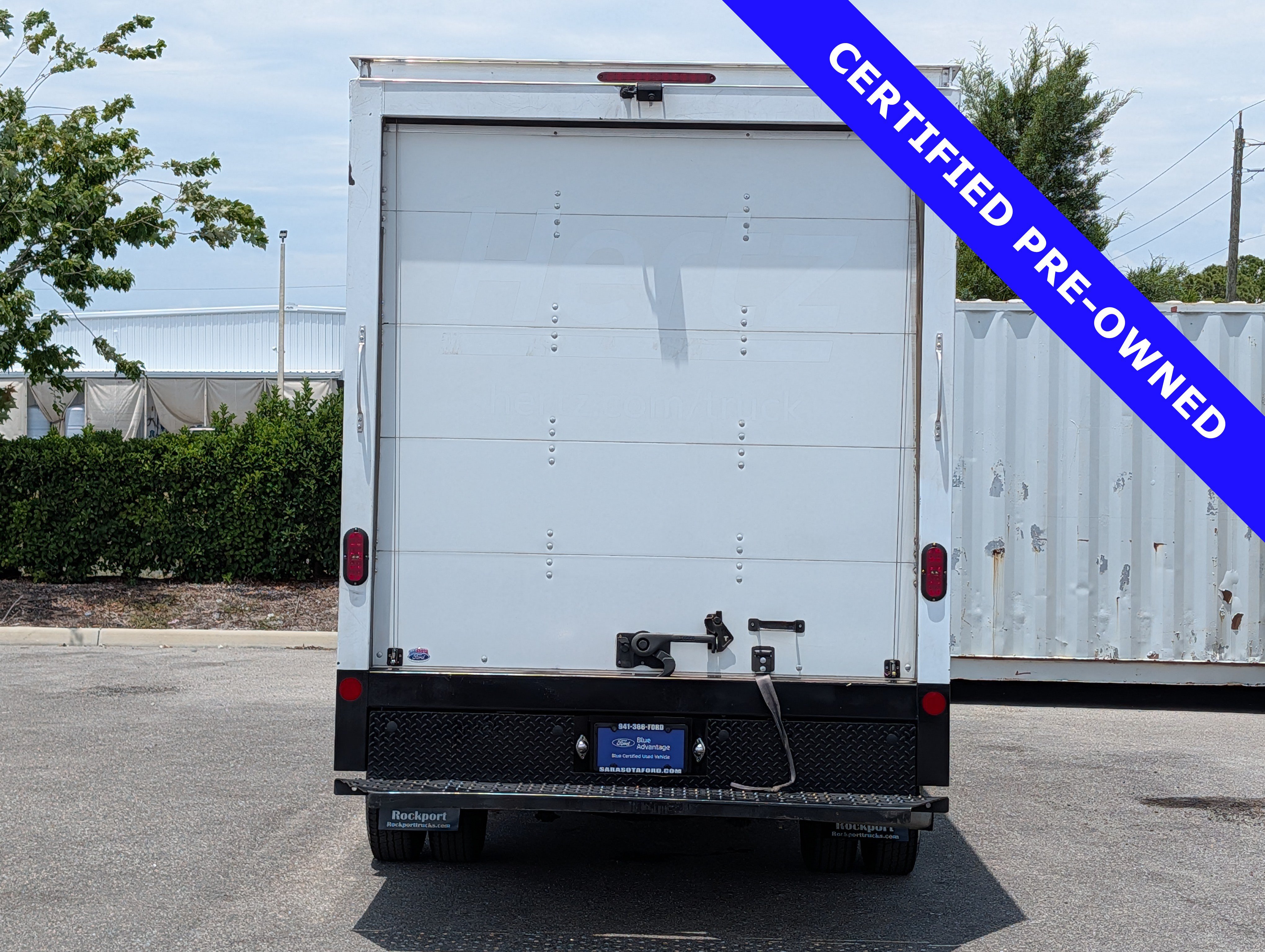 Certified 2022 Ford Transit 350 DRW RWD image 5