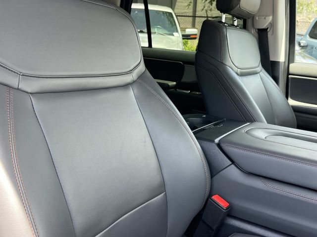 Certified 2025 Ford Expedition Active AWD/4WD image 32