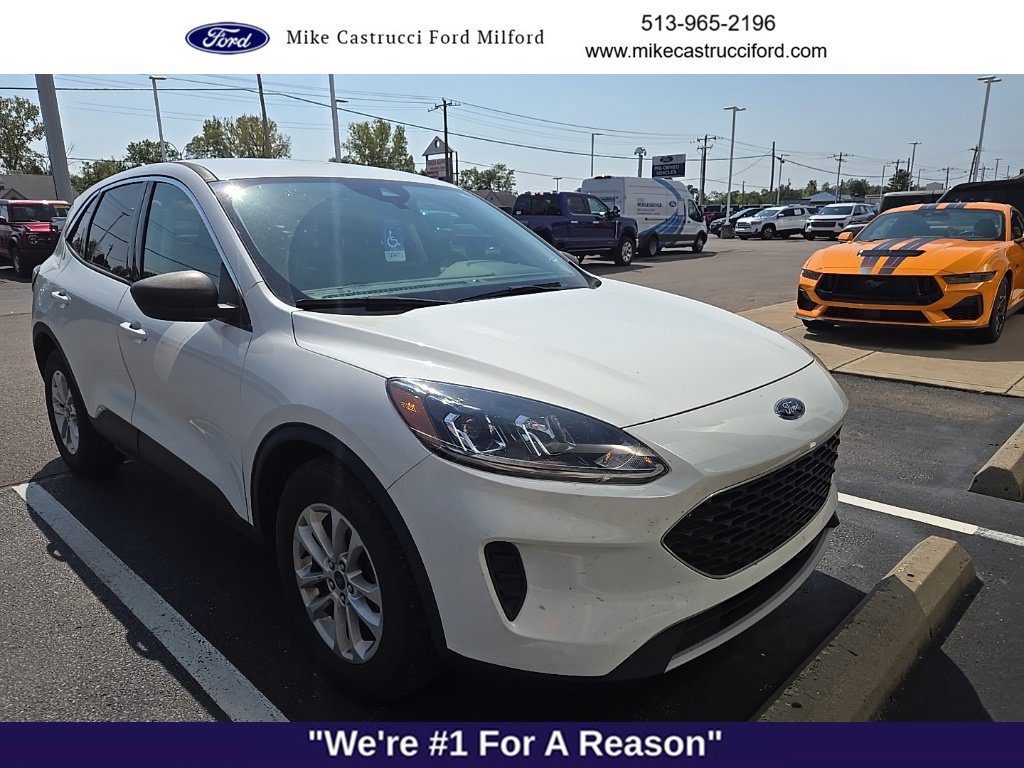 Certified 2022 Ford Escape SE w/ Cold Weather Package FWD image 3