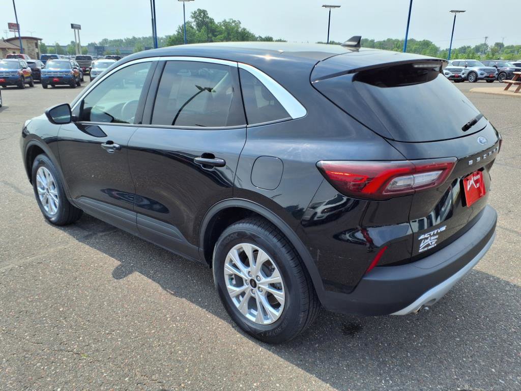 Certified 2024 Ford Escape Active AWD/4WD video 3