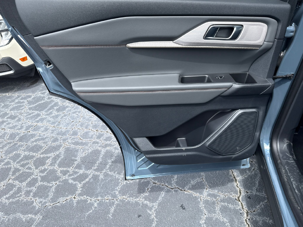 Certified 2026 Ford Explorer Active AWD/4WD image 23