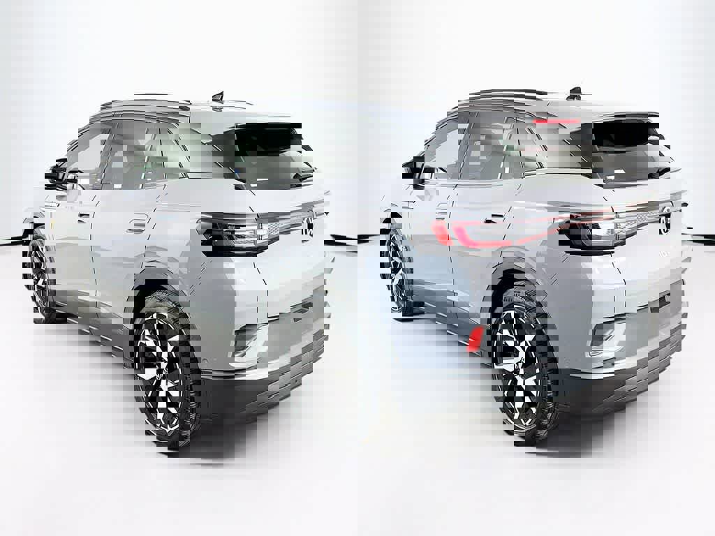 Used 2023 Volkswagen ID.4 Pro S image 3