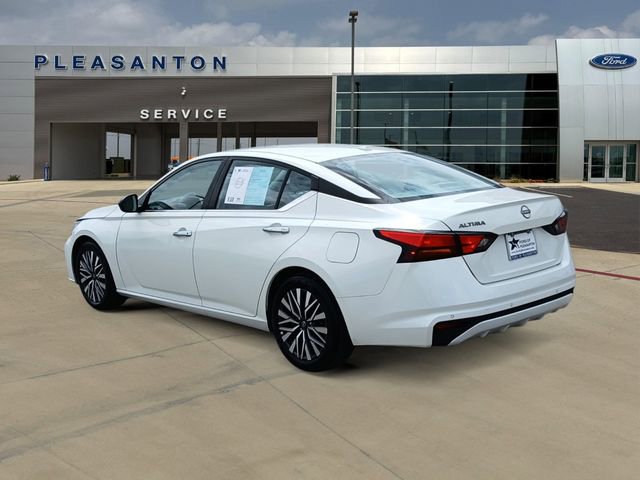 Used 2025 Nissan Altima 2.5 SV FWD image 3