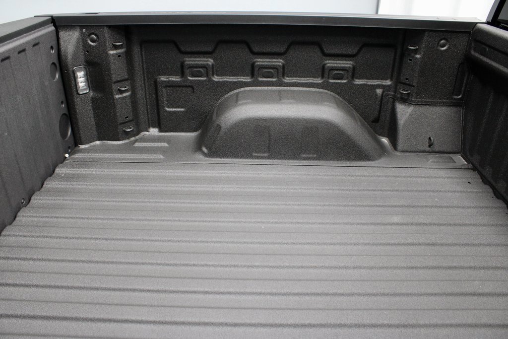 Used 2025 Chevrolet Silverado 1500 High Country w/ Technology Package image 15