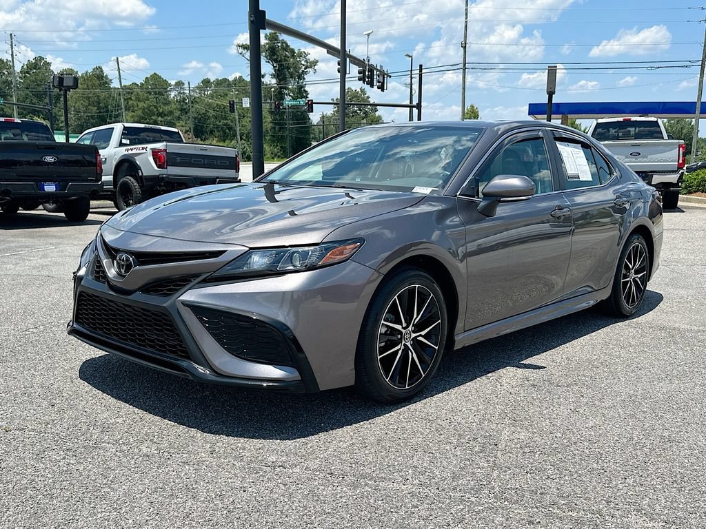 Used 2024 Toyota Camry SE