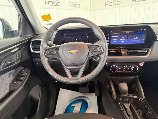 Used 2025 Chevrolet TrailBlazer LT FWD image 14