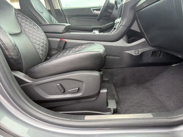 Certified 2024 Ford Edge Titanium image 16