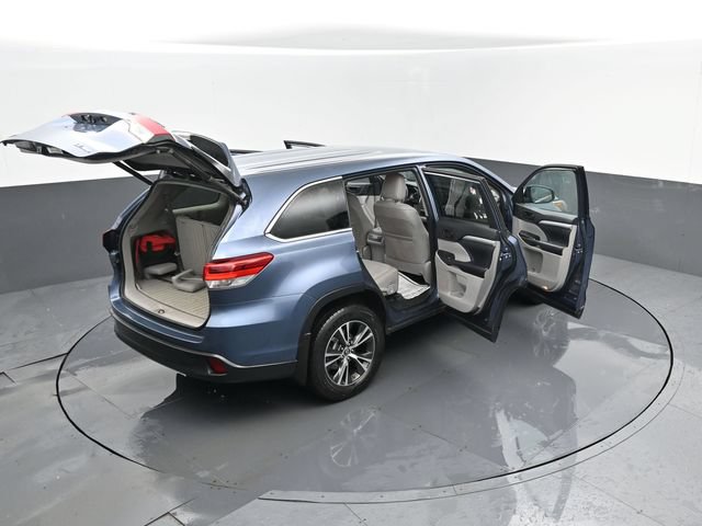 Used 2019 Toyota Highlander Plus AWD/4WD image 26