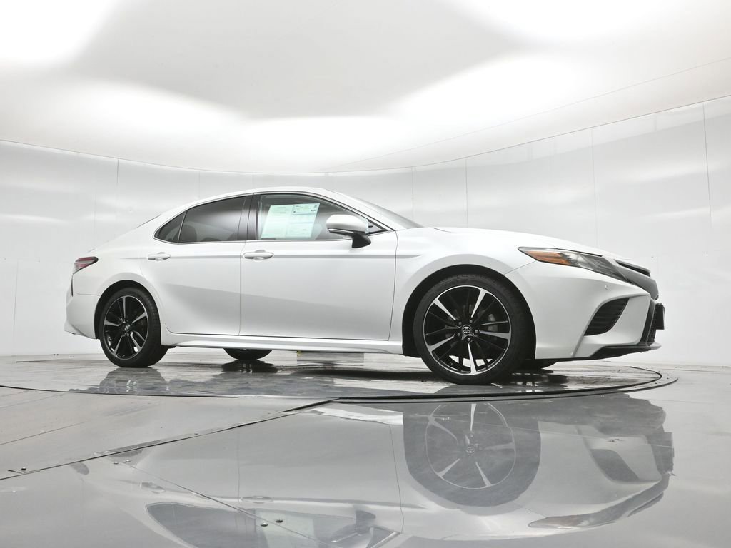 Used 2019 Toyota Camry XSE image 7