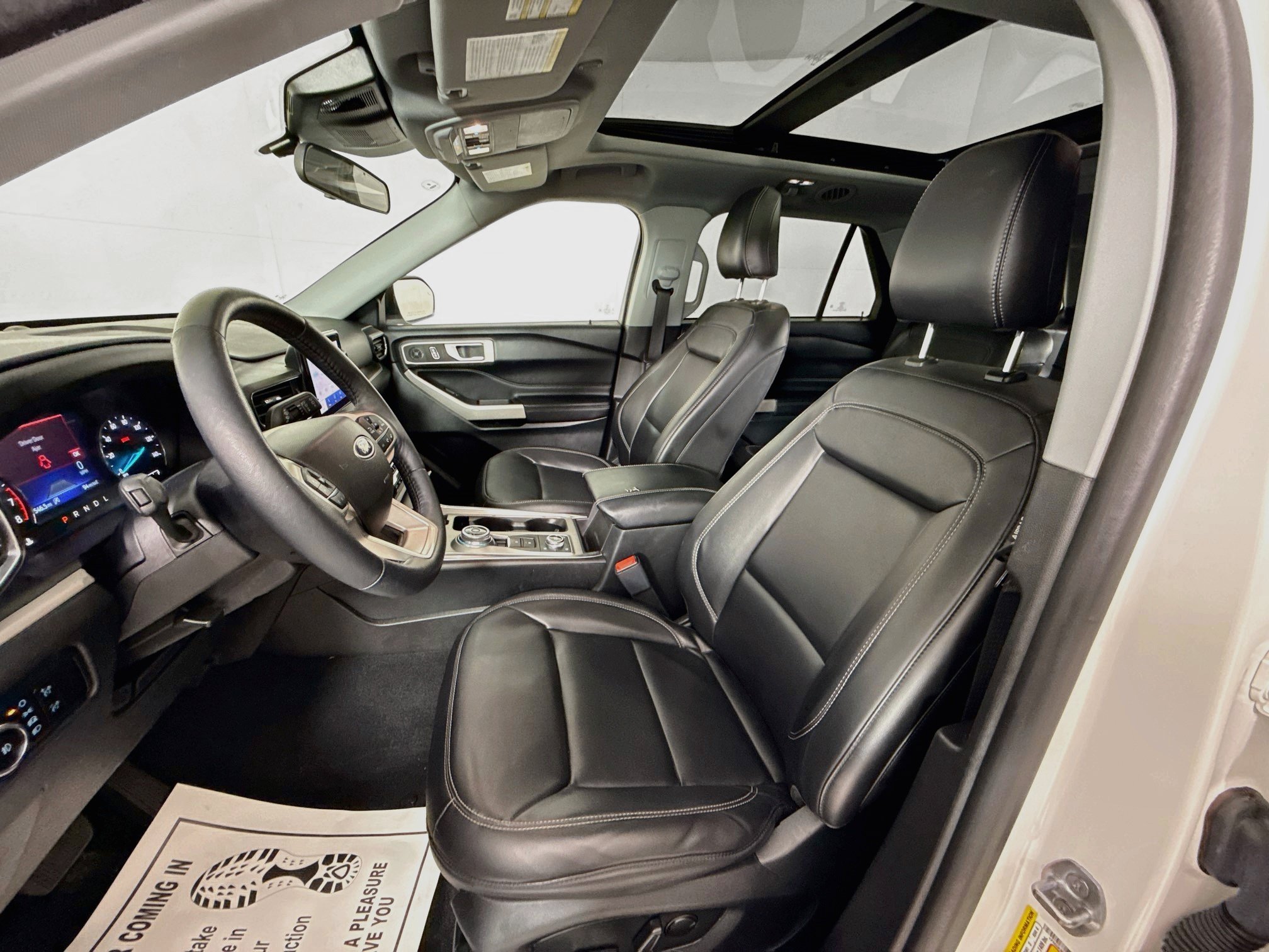 Certified 2023 Ford Explorer XLT w/ Equipment Group 202A AWD/4WD image 2
