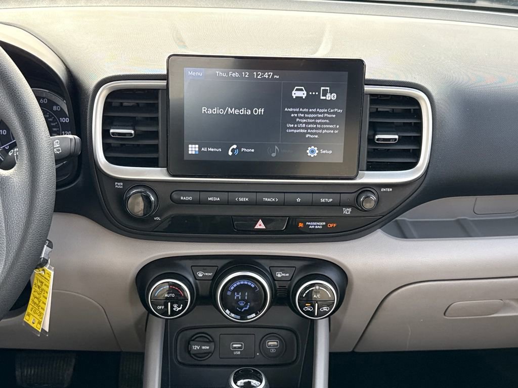 Used 2020 Hyundai Venue SEL image 11