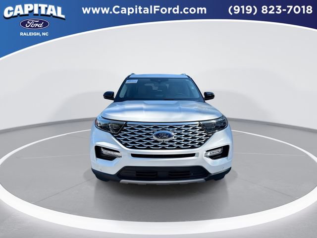 Certified 2024 Ford Explorer Platinum w/ Technology Package AWD/4WD image 3