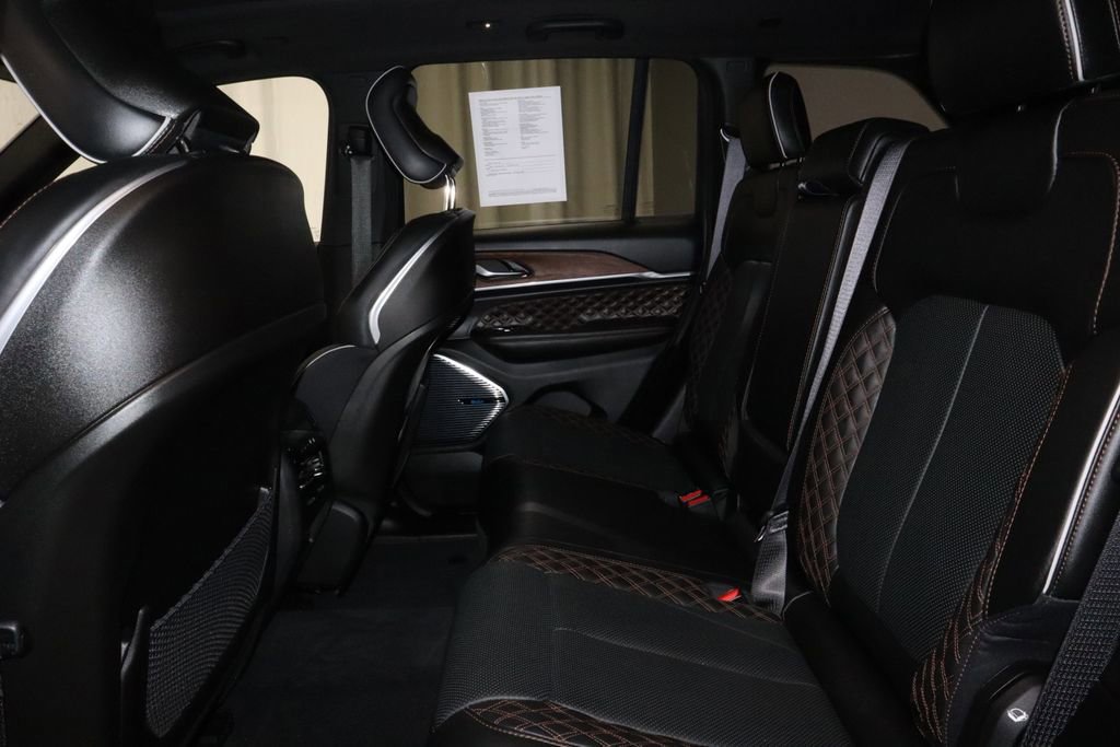 Used 2023 Jeep Grand Cherokee Summit image 23