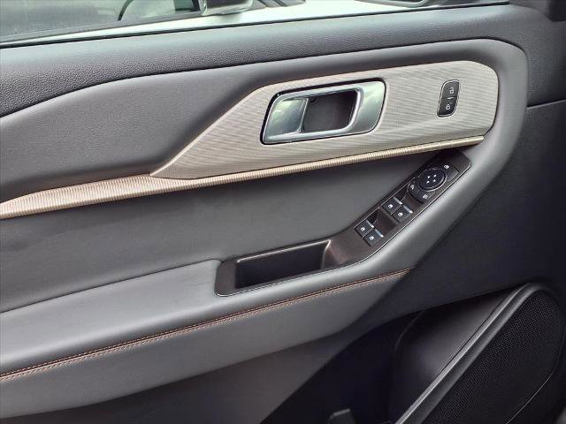 Certified 2025 Ford Explorer Active w/ Active Comfort Package image 18