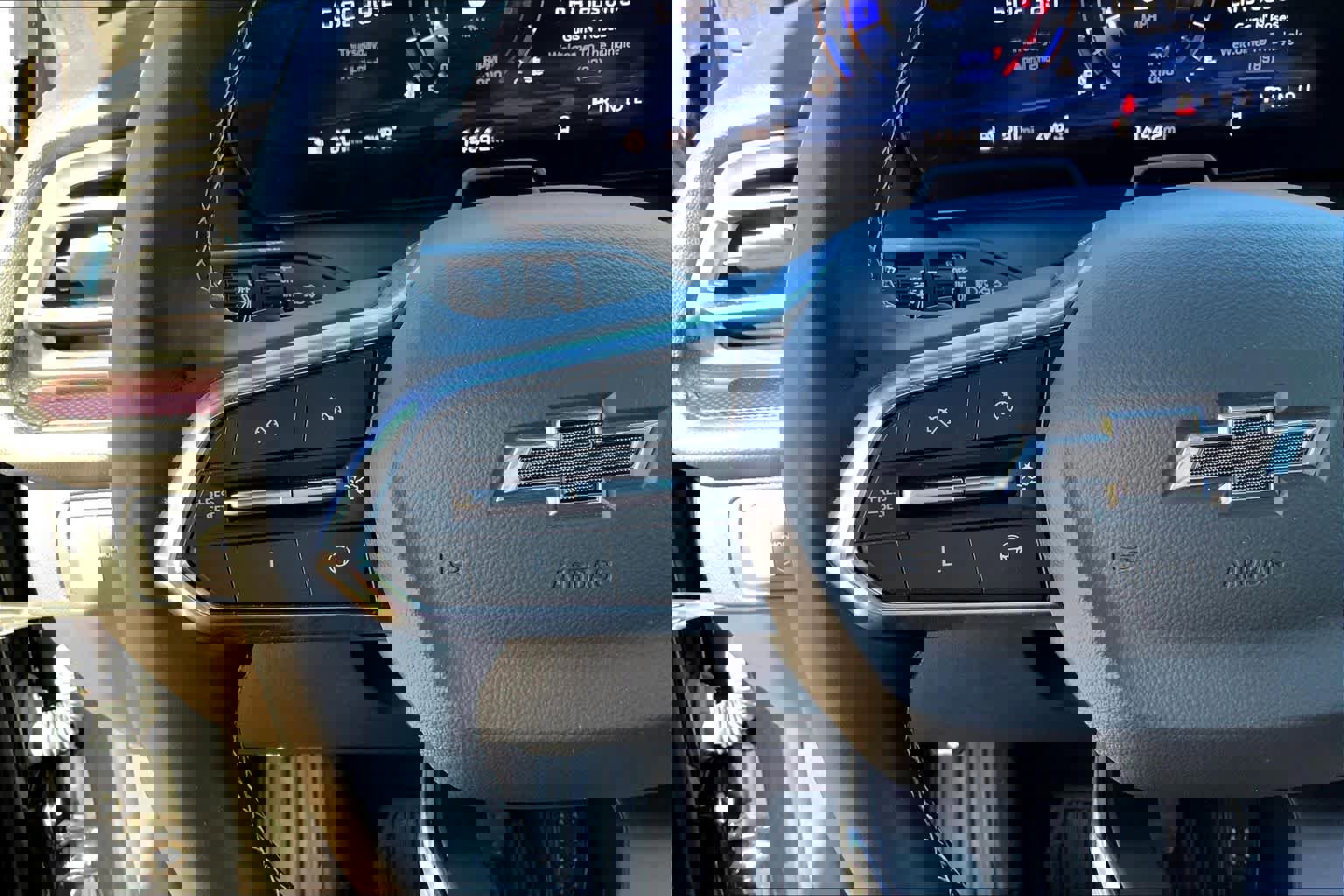 Used 2024 Chevrolet Traverse Z71 w/ Enhanced Driving Package image 24