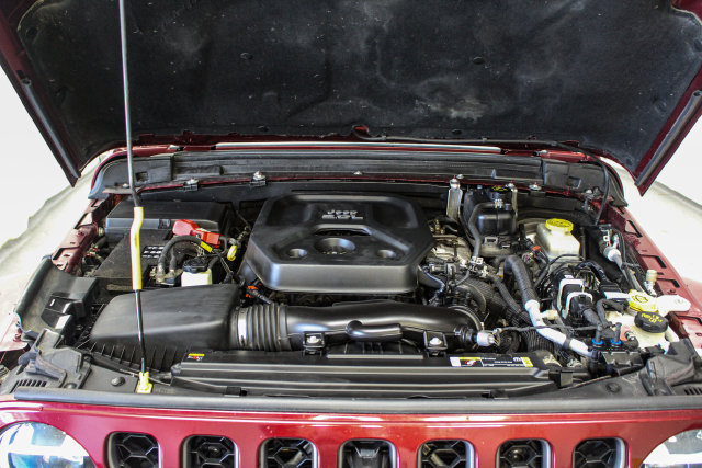 Used 2021 Jeep Wrangler Unlimited Sahara AWD/4WD image 28