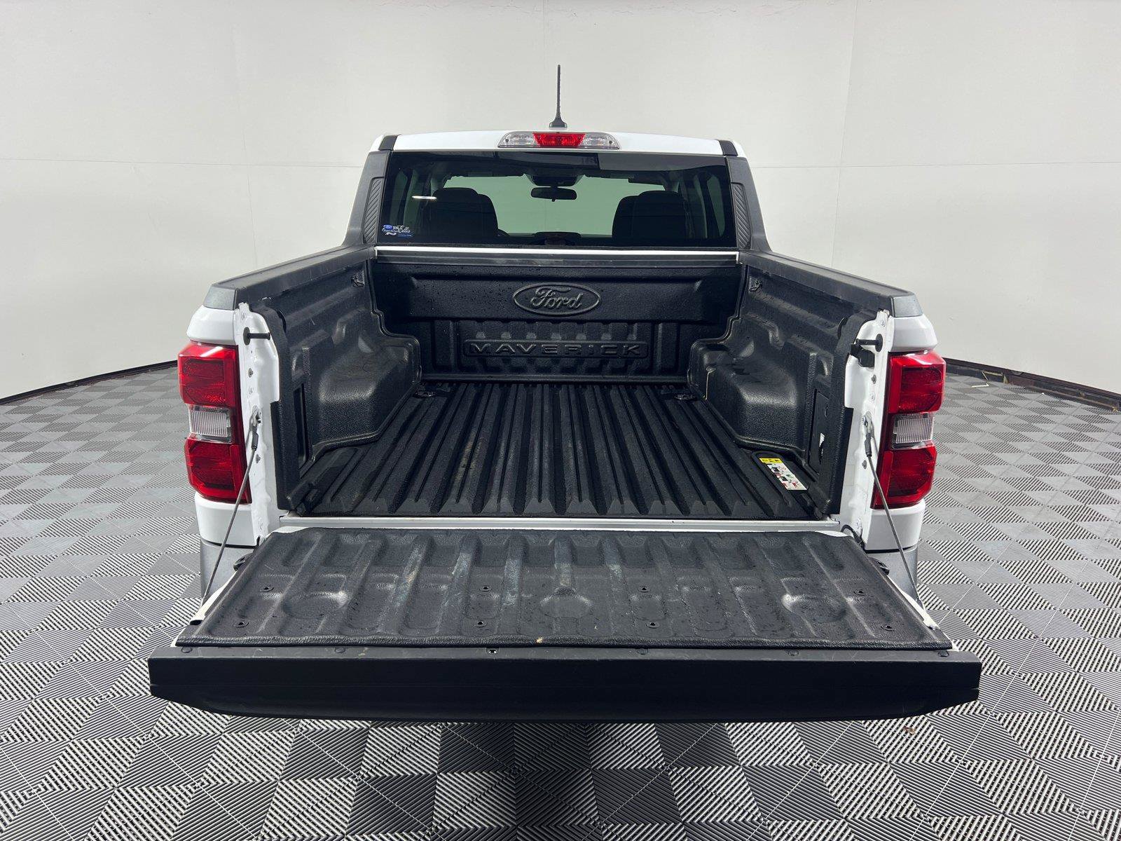 Certified 2024 Ford Maverick XLT w/ XLT Luxury Package FWD image 18