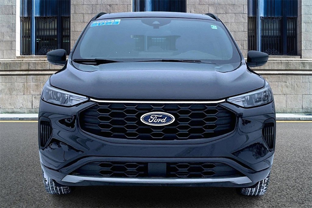Certified 2023 Ford Escape ST-Line image 3