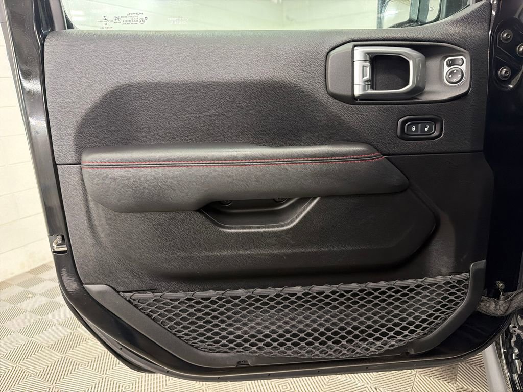 Used 2023 Jeep Gladiator Rubicon AWD/4WD image 16