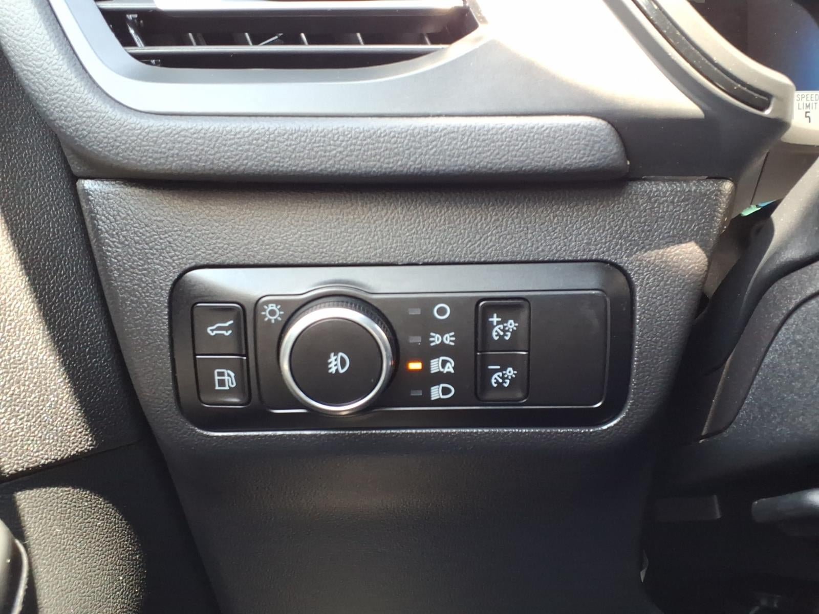 Certified 2025 Ford Escape ST-Line Select w/ Tech Pack #1 AWD/4WD image 27