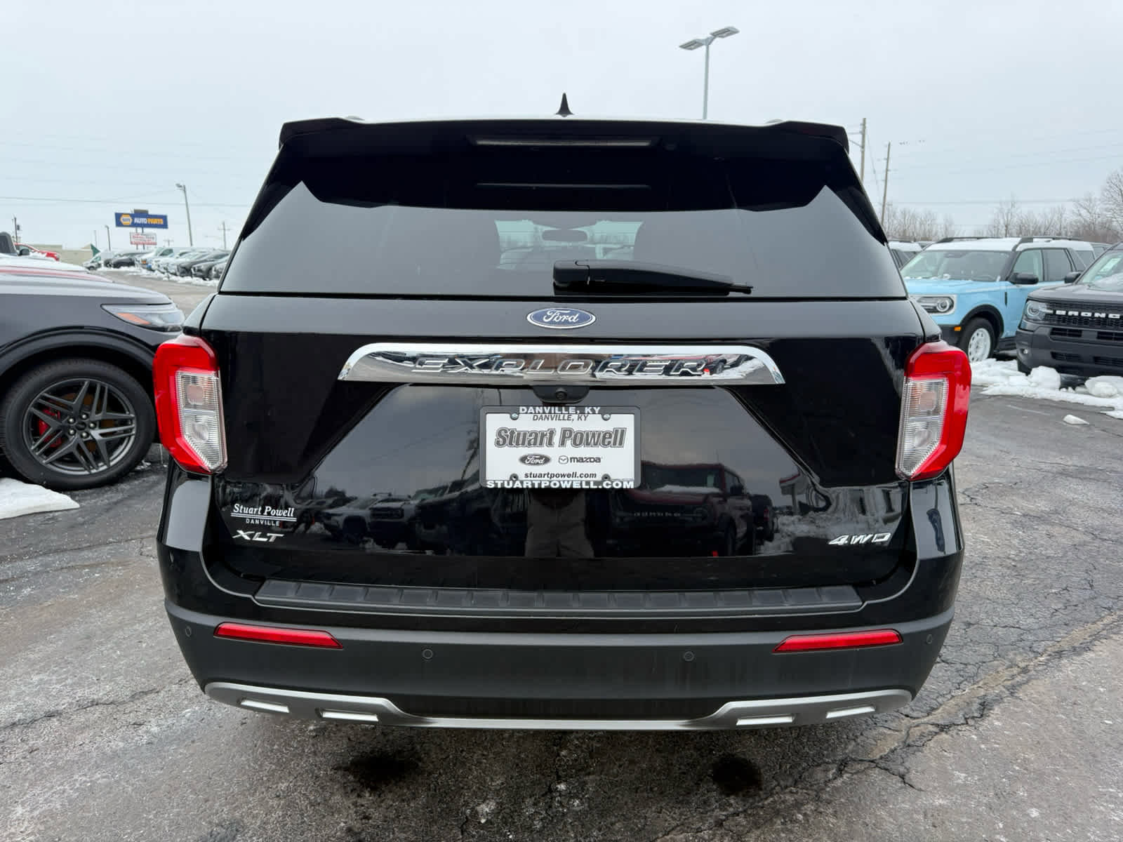 Certified 2023 Ford Explorer XLT w/ Equipment Group 202A image 4