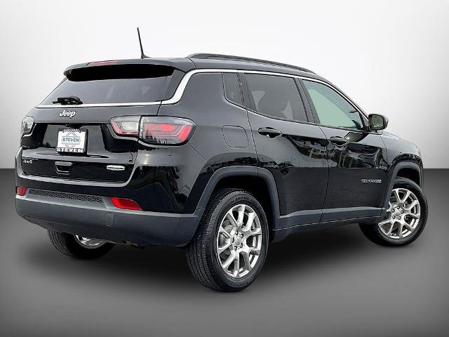 Used 2022 Jeep Compass Latitude w/ Sun and Sound Group AWD/4WD image 6