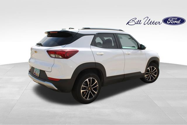 Used 2025 Chevrolet TrailBlazer LT image 4