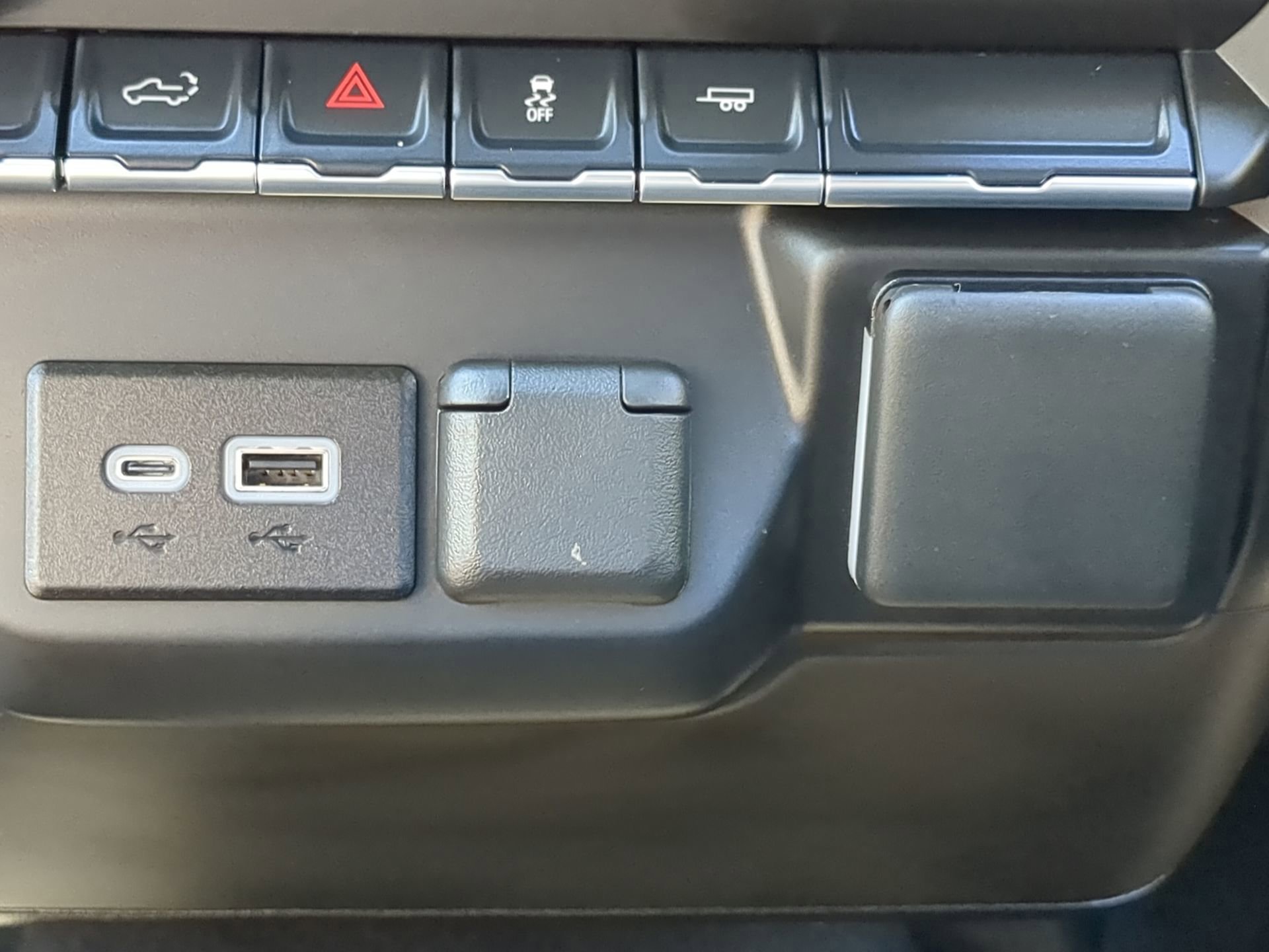 Used 2025 Chevrolet Silverado 1500 Custom w/ Turbomax Blackout Package image 52