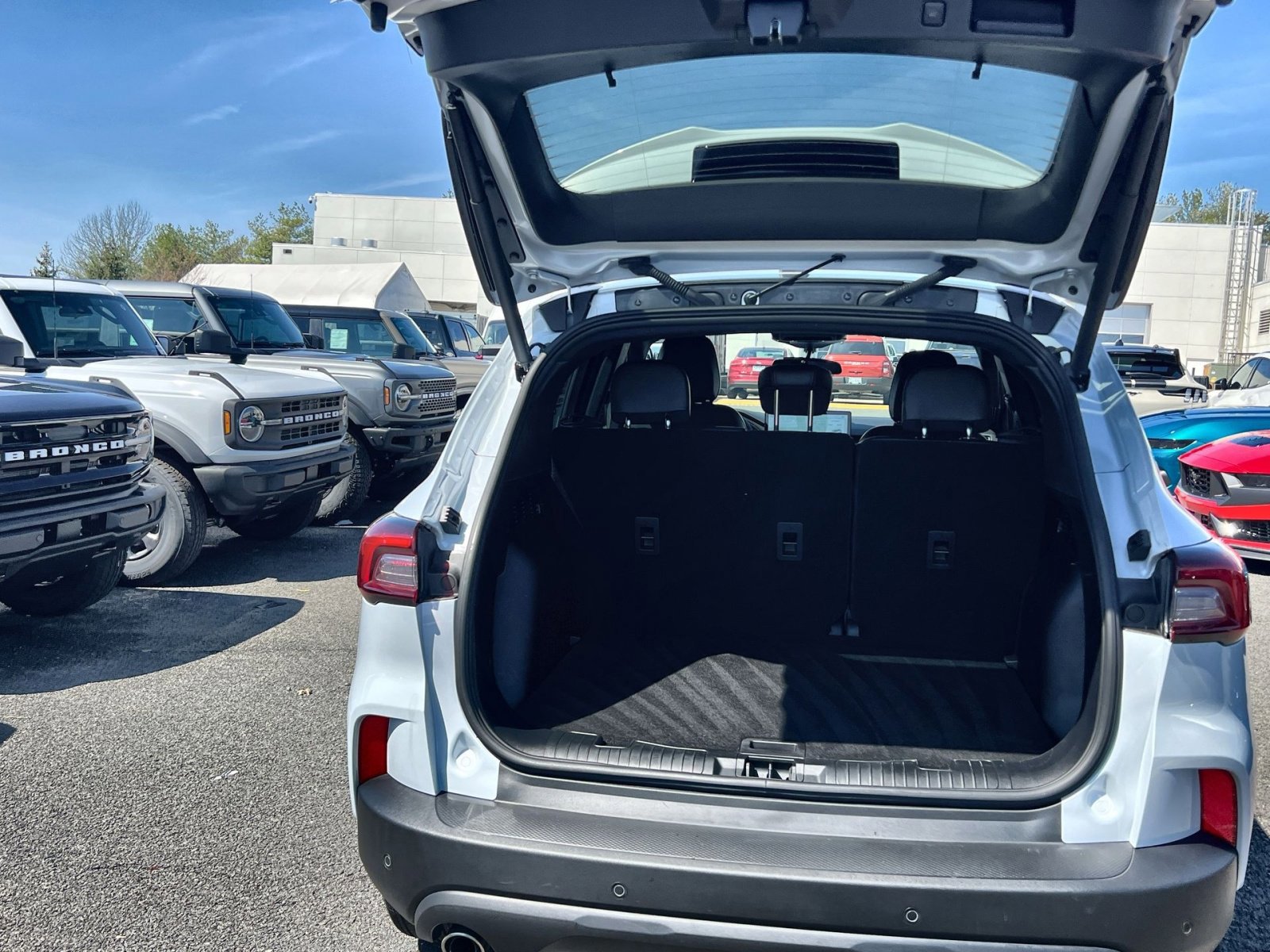 Certified 2025 Ford Escape ST-Line w/ Tech Pack #1 image 25