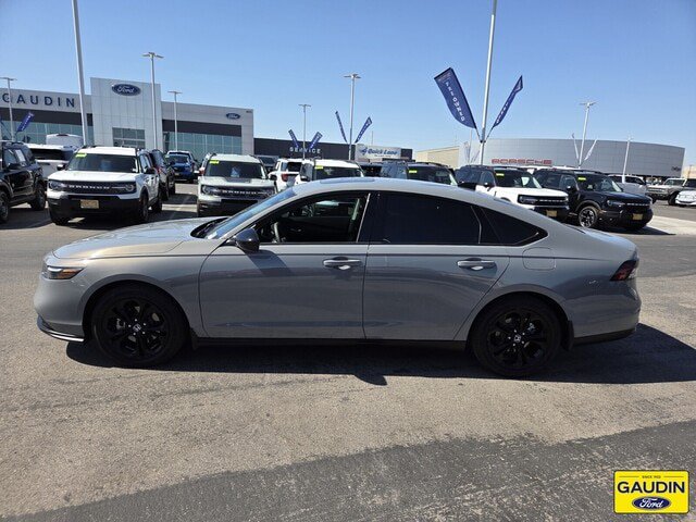 Used 2025 Honda Accord SE image 4