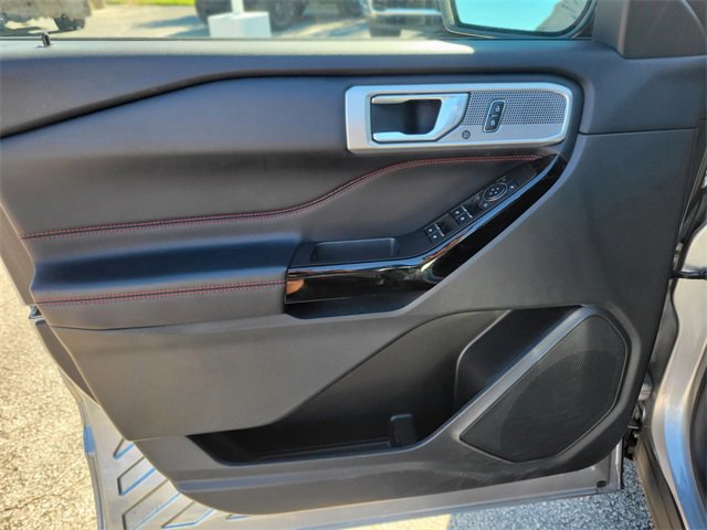 Certified 2023 Ford Explorer ST-Line w/ Class IV Trailer Tow Package image 12